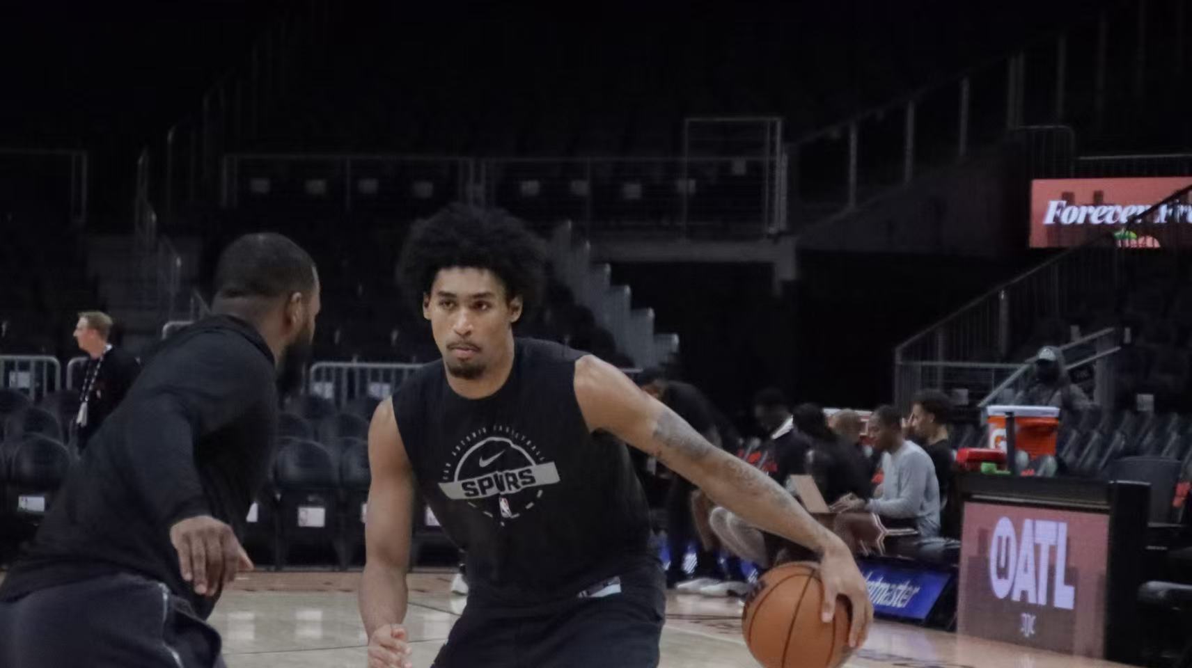 前方报道迪伦-哈珀组图chinahawks//马刺