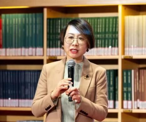 果然天下没有免费的午餐，

当初瑞典在法学领域的“免费培养”，

事到如今才显露