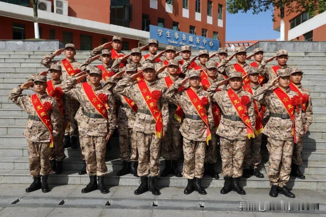 二次入伍的一般是为了什么? 二次入伍（退役后再次参军）并非单纯为了“再体验一次军