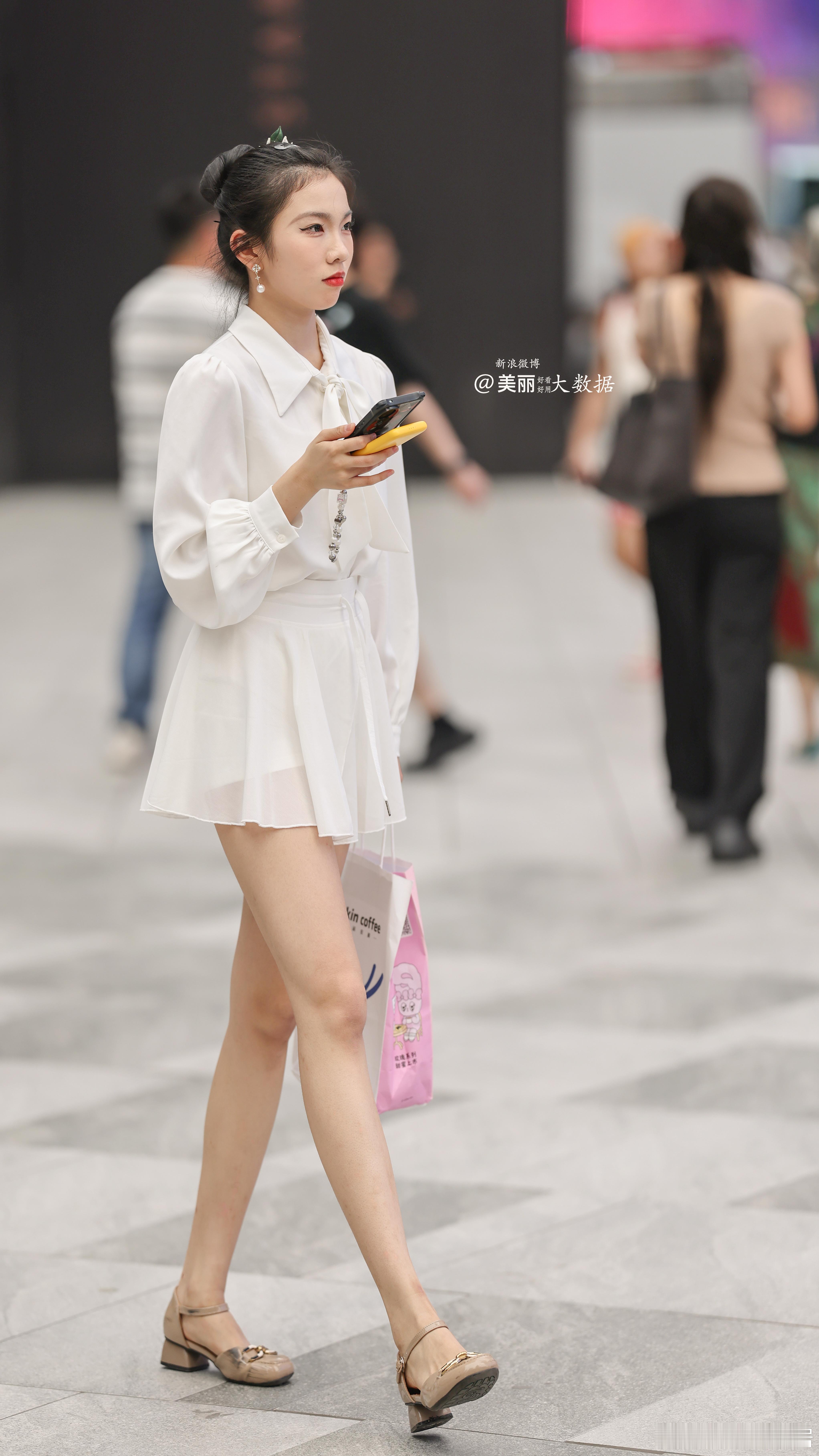 早啊，宝贝们！🍀 