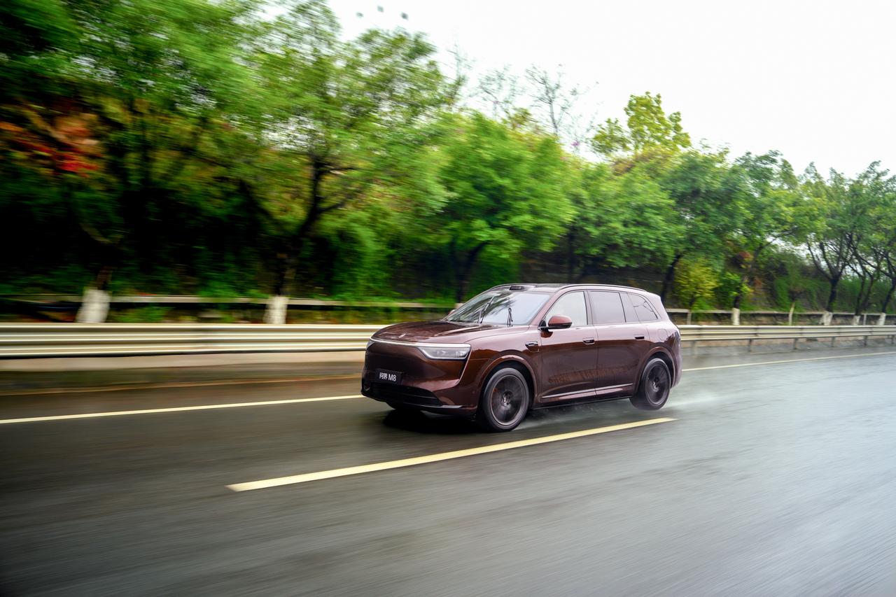 为家庭选30-40万级SUV，大家更在意核心安全配置，毕竟守护家人出行才是重中之