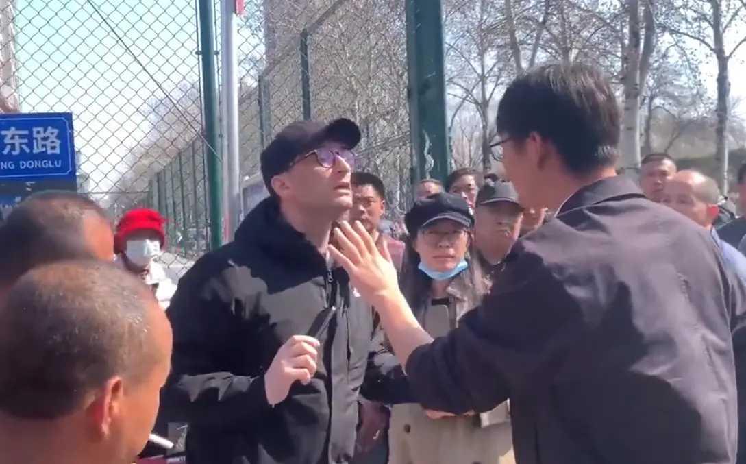 【民众警觉度提升却引误会？燕郊燃爆事故附近老外拍照行为引争议】

近日，在社交媒