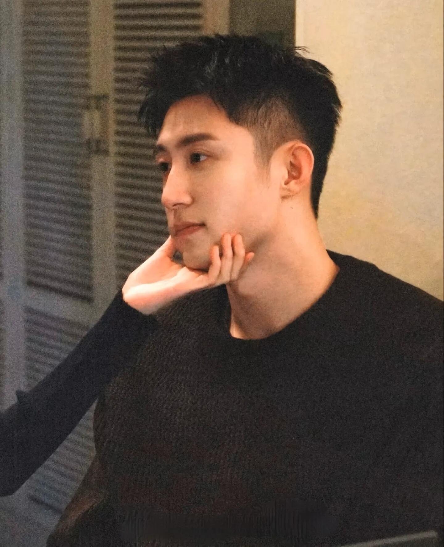真不敢想象什么样的女人才会拥有他​​​