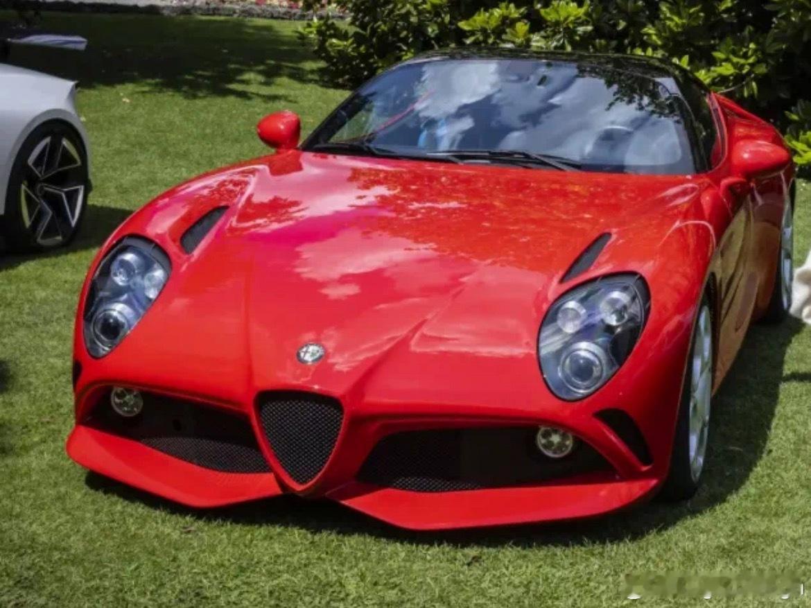 阿罗新8C Zagato发布！感觉设计还是停留在2007年[doge]还略微退步
