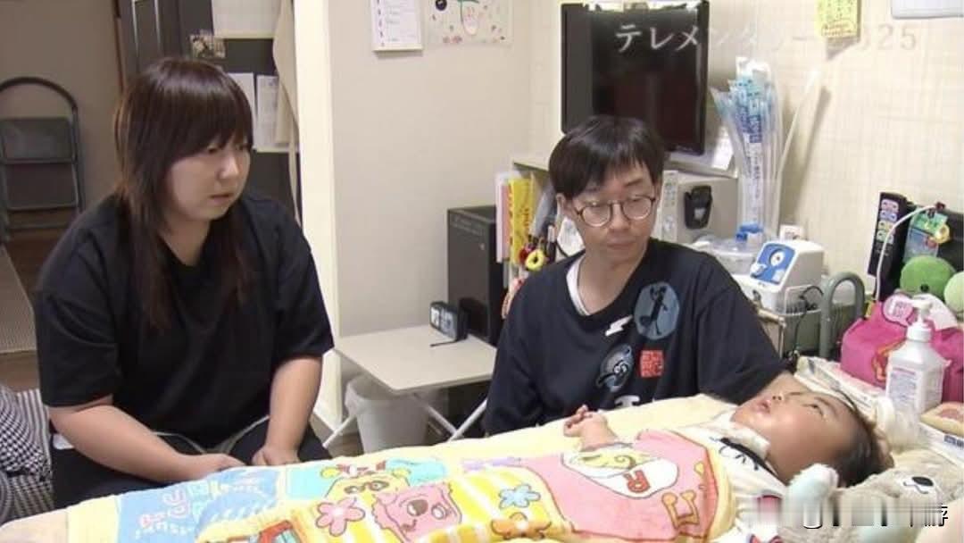 日本一名三岁男童因在幼稚园吃香蕉时不慎被噎着，结果窒息导致严重缺氧性脑病，脑部几