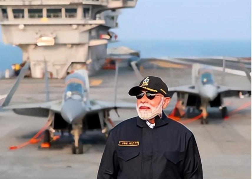 印度人的国民性向来是“语不惊人死不休”。
这不总理莫迪日前在视察其首艘航母“维克