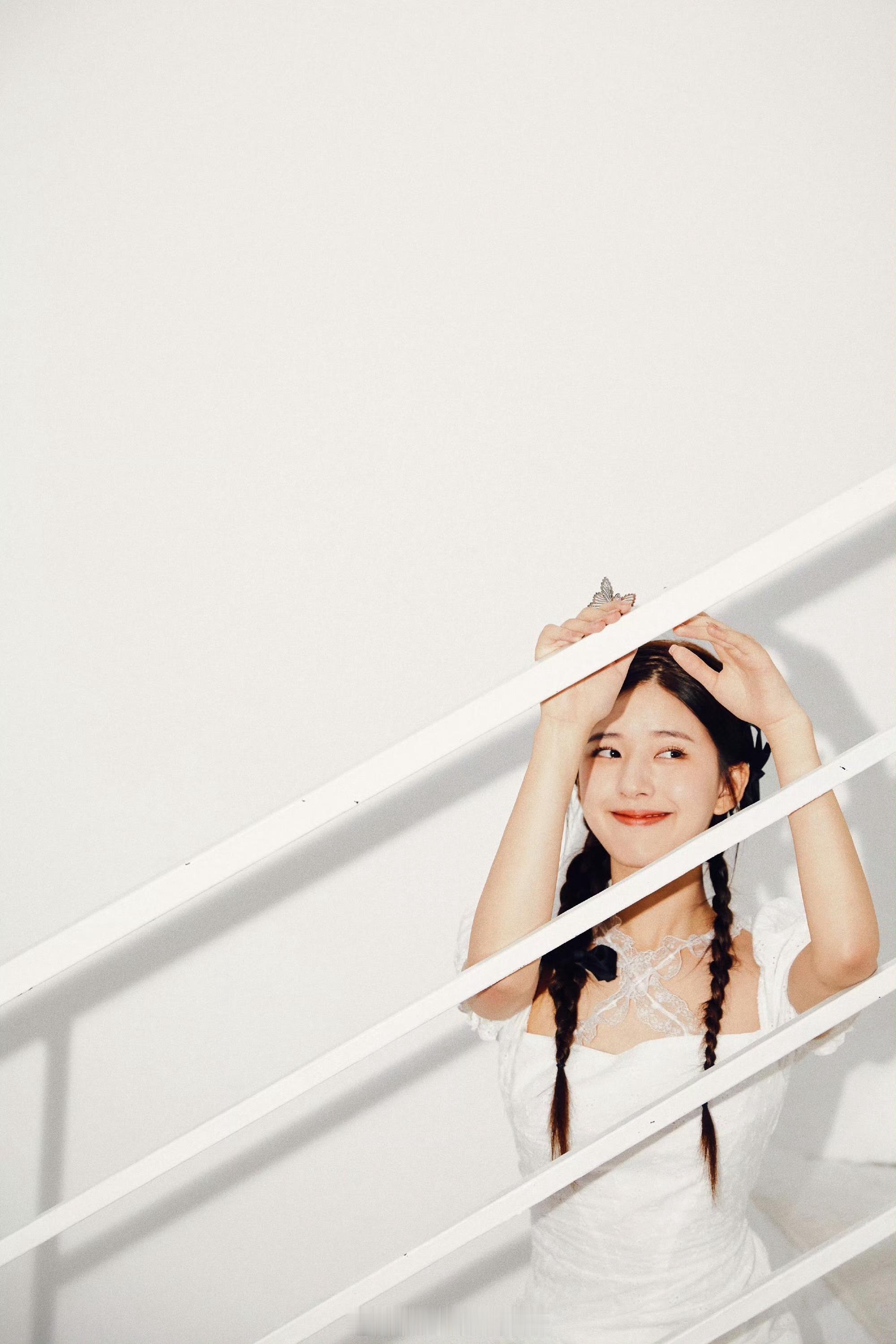 赵露思扎马尾秒变元气少女，活力感拉满 ​​​