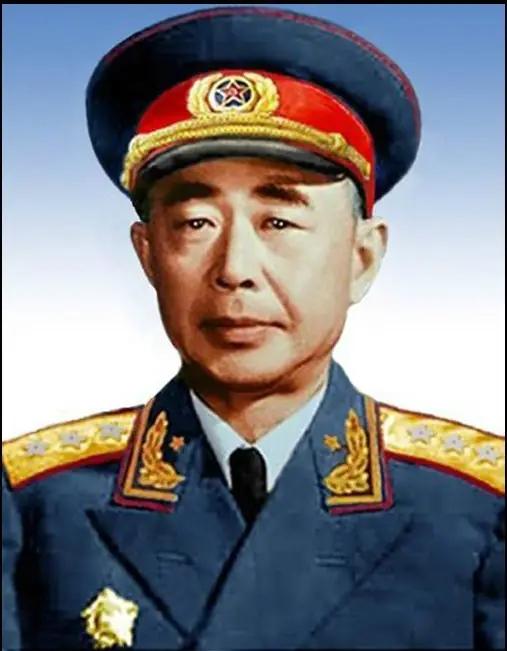他曾是国民党兵团司令，凭什么能成为新中国开国上将？
 
1955年9月27日，北