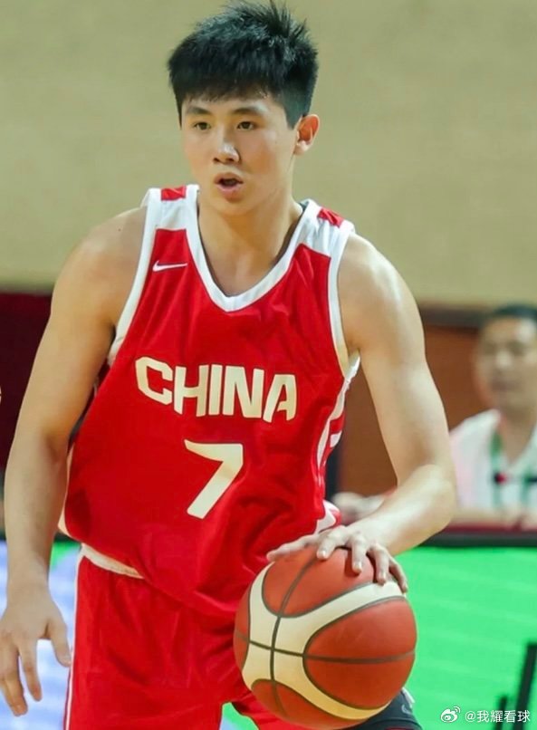浙江队小将李悦洲近日在节目里透露：有美高和NCAA球队找过我，但我觉得高中强度不