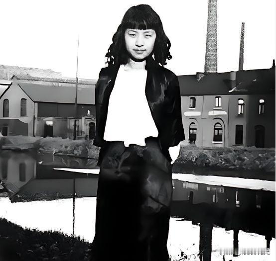 中国女子钱秀玲：德军枪口下救比利时英雄，凭一纸旧信改写生死局
 
1943年，比