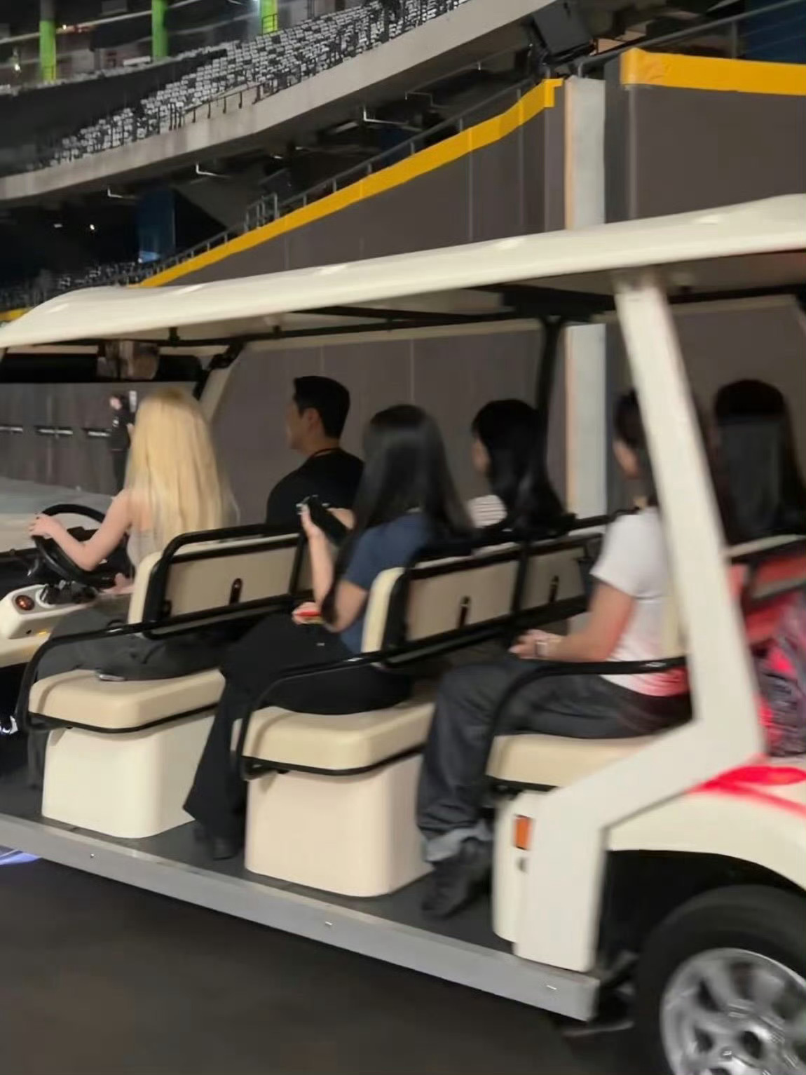 所有人下车 我来坐 