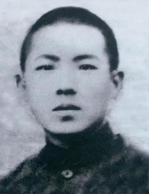 抗战时期，大队长活捉十多个汉奸交给司令发落，司令：全砍了！

抗战初期的一个夏夜