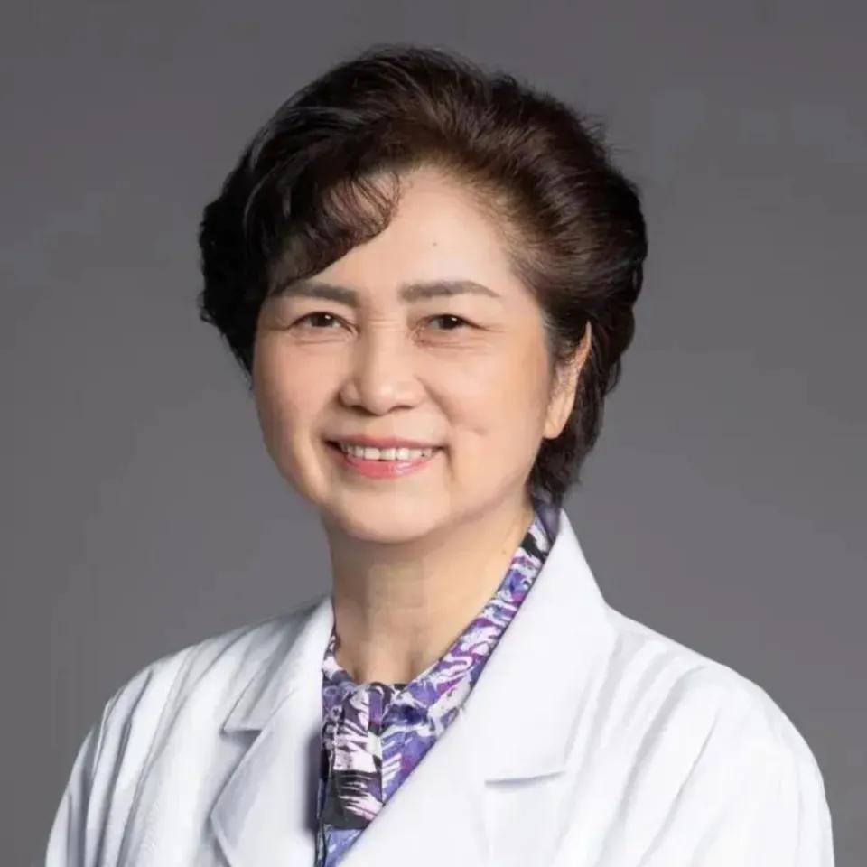 2020年，提出武汉“封城”措施的李兰娟院士为国家做出了重要贡献，但很少有人知道