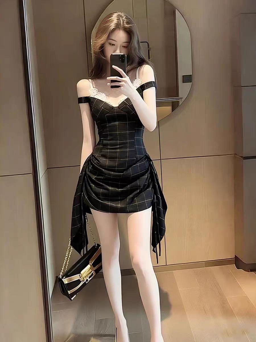 一个用不过时的女人！不过时的服装