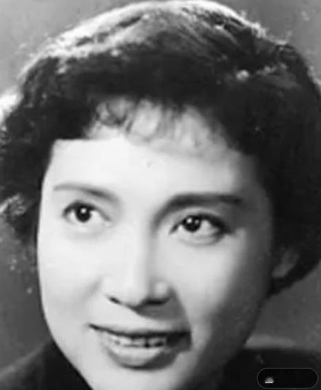 1967年，演员陈天国在杭州灵隐寺一棵大树上自缢前，特意去见了前妻秦怡，留下最后