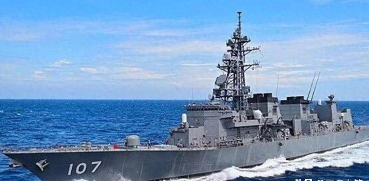 4月17日，一艘舰龄快30年的日本旧驱逐舰，硬生生在台湾海峡里耗了14个小时。诡