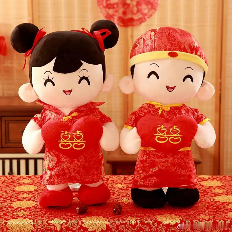 #00后花千元送朋友上万的结婚礼物# 朋友结婚当然是喜事，但是送礼要根据自己的收