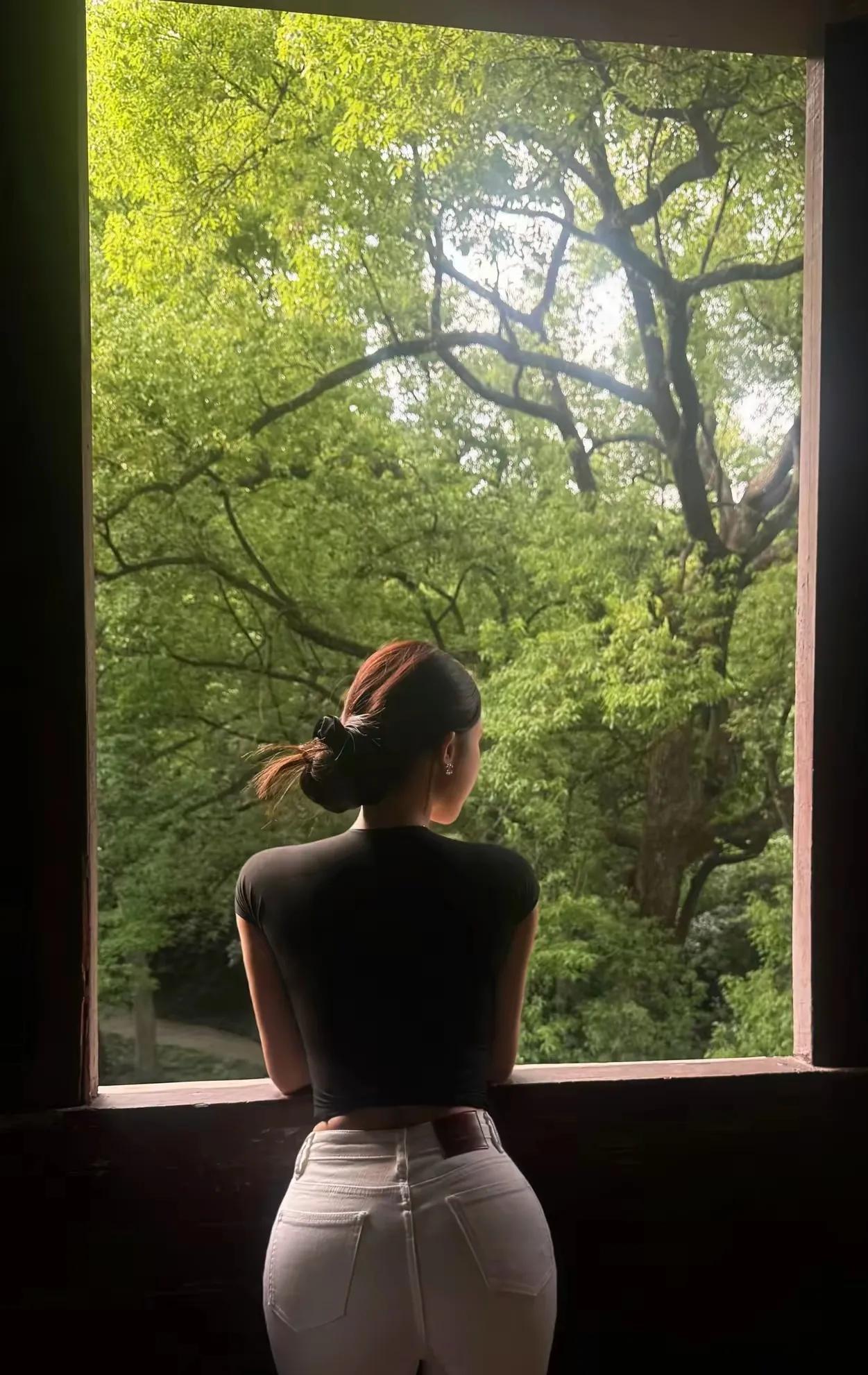 如果是摄影作品，这幅照片拍的可真不错！景美，人更美…
治愈美景照 自然美景拍照 
