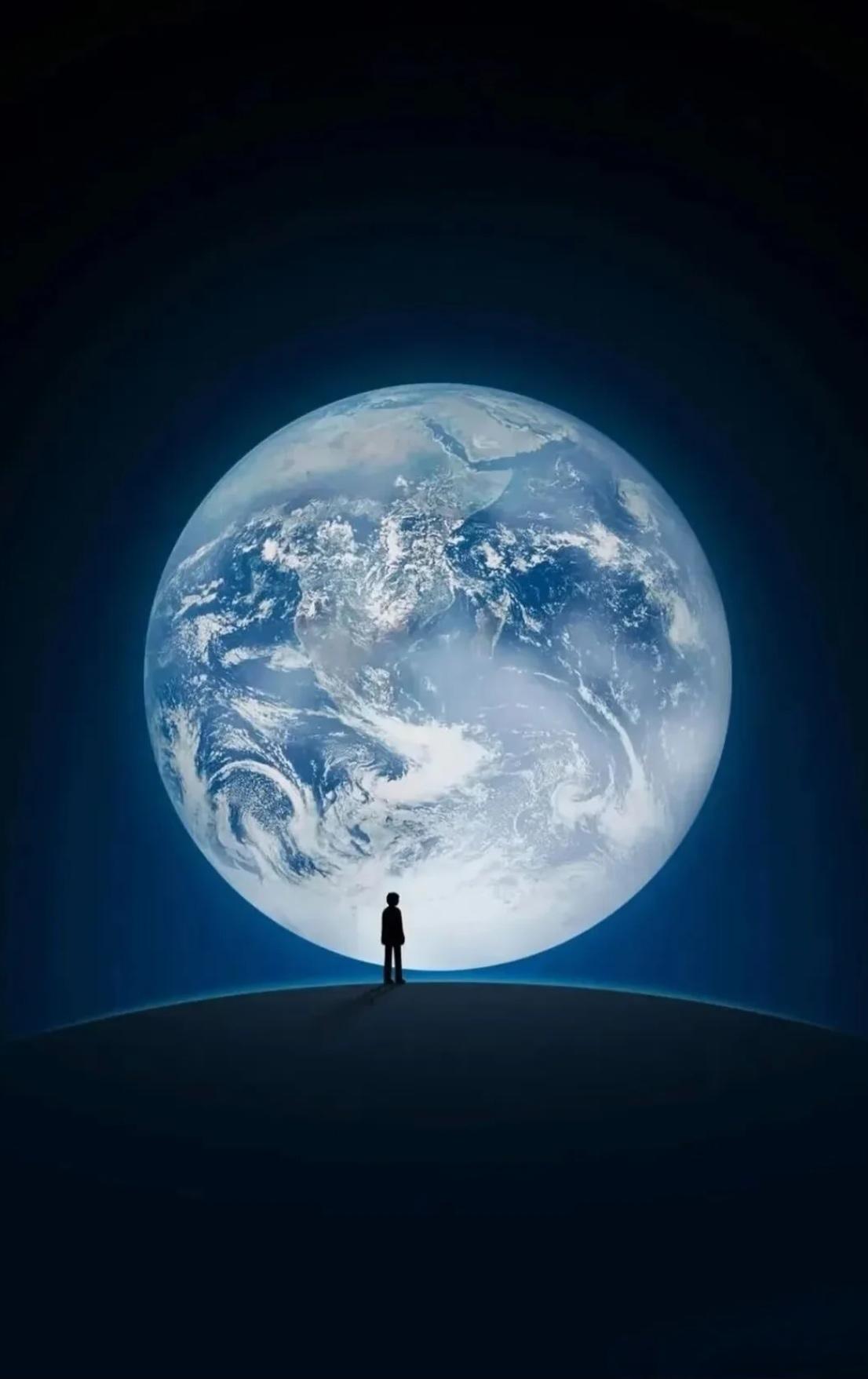这个人为啥一直是单身，这么多年过去了，还是一个人在那站着。我估计他是不是在想一个