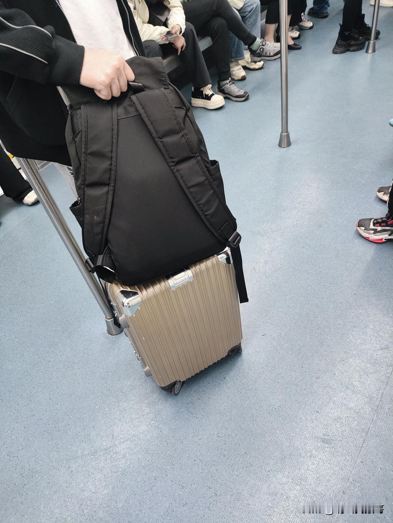 实在想不明白，有些公司到了这个星期明明已经没什么事了，宁愿看着员工每天过来打卡玩