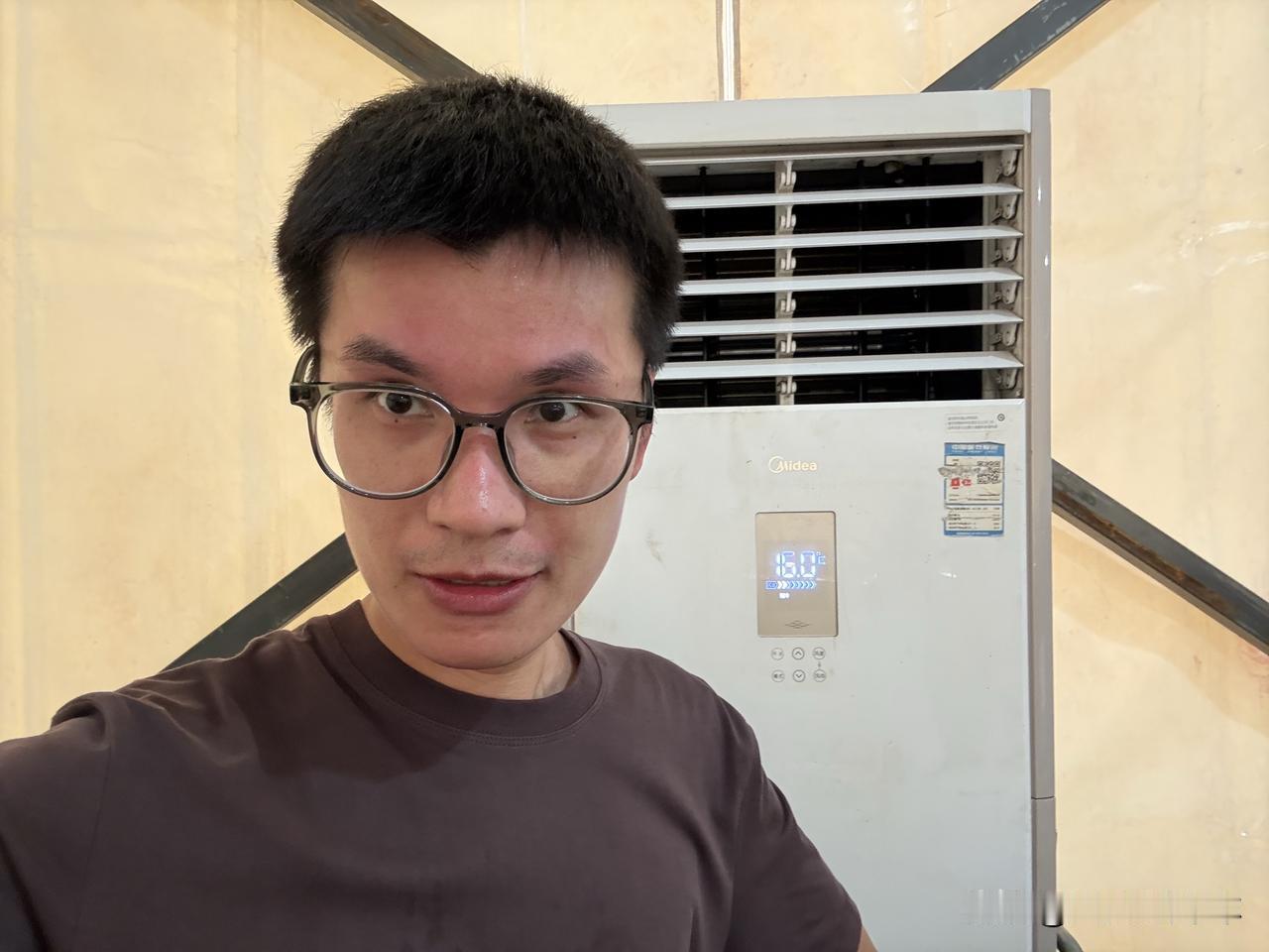 来上海试验场动态首试MG07
40度高温差点整成中暑了我
上汽MG07