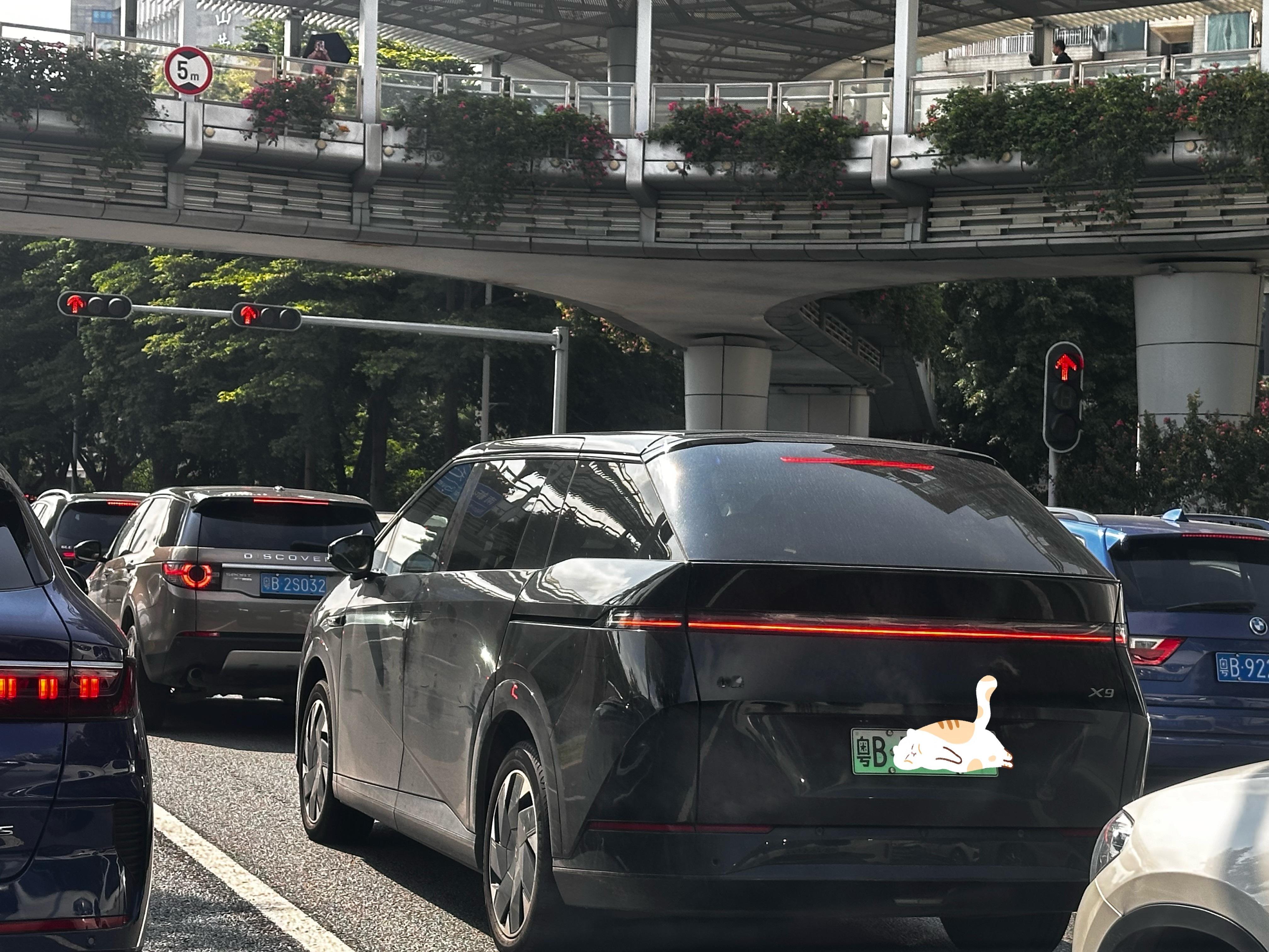 请欣赏AI车…  ​​​