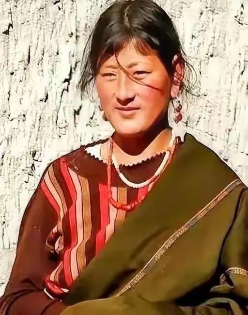 为什么西藏人很少出来打工？其实说白了，因为西藏人口本来就少，穷人靠着福利补贴都能