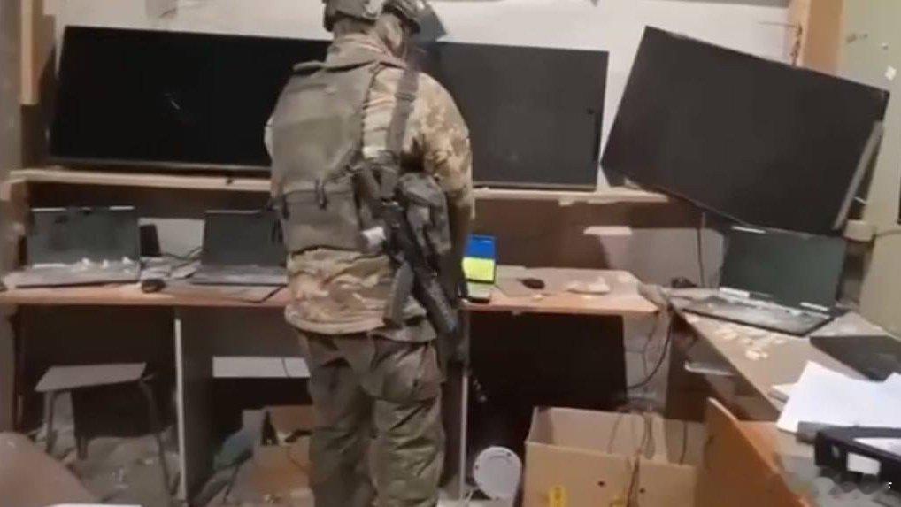 俄乌风云录，俄军占领了古利亚伊波尔乌军102国土防卫旅第一营指挥部。俄军第60摩