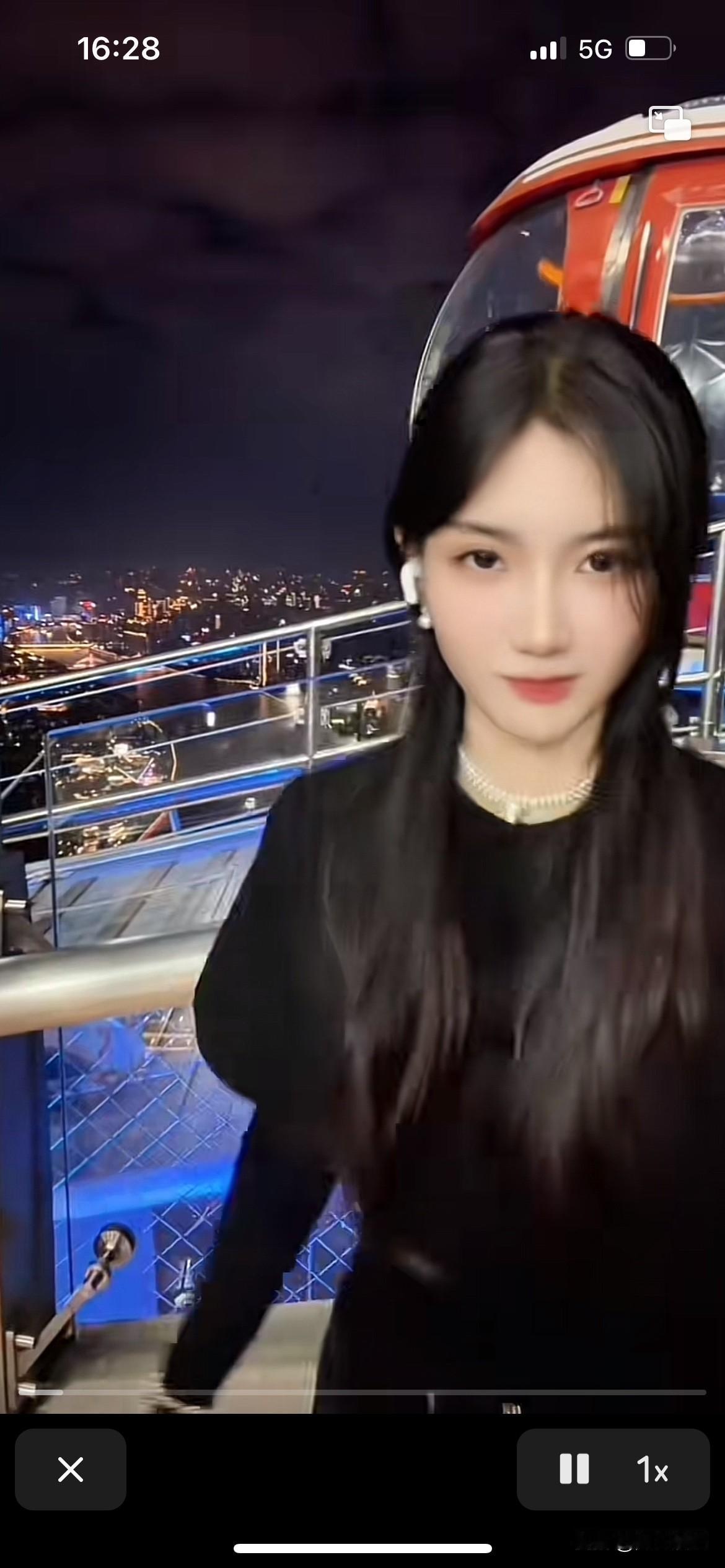 “跨栏一姐”夏思凝进军网红界，这个颜值跟吴艳妮老师有得一比，颜值和身材确实可以，