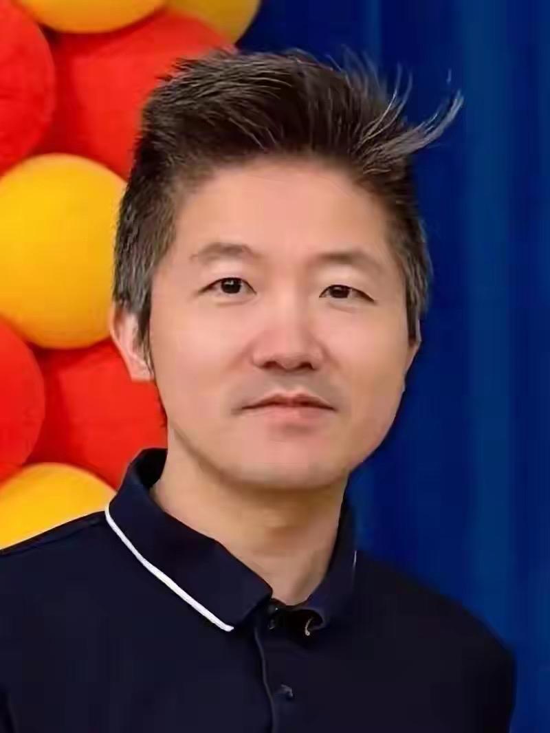 阿里前高管美国失联半月车内身亡，原因不明。
我们不想介入他人的因果。
一位“沧海