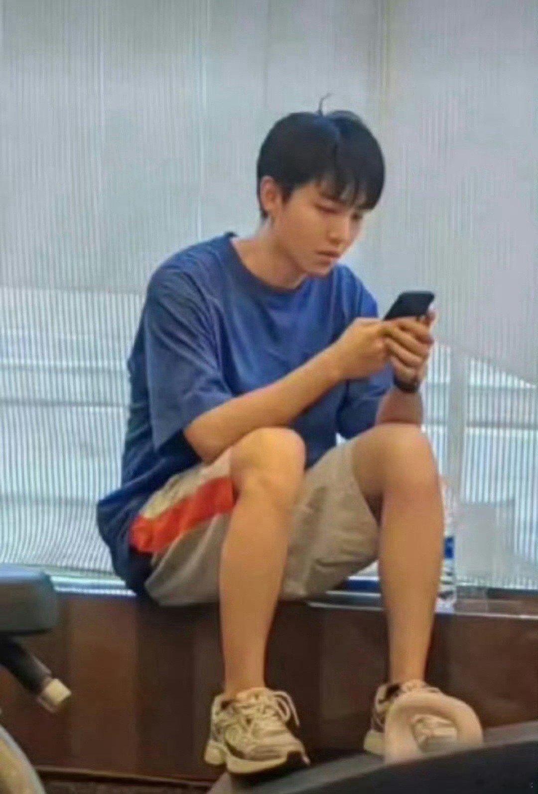 王俊凯 王源近期生图 ​​​