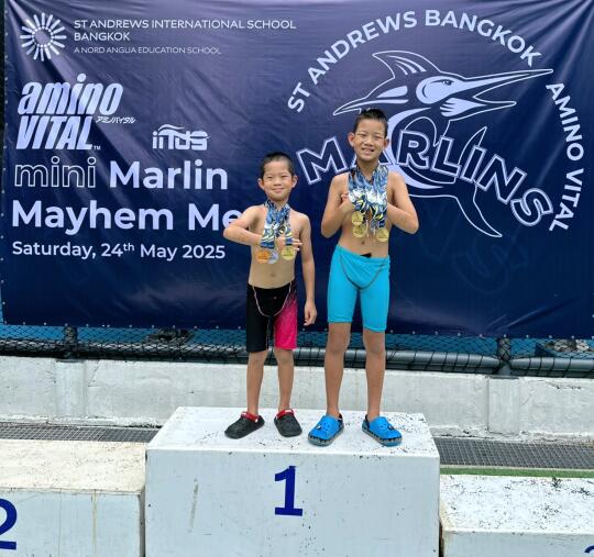 曼谷🇹🇭国际学校游泳比赛｜加油 少年👍