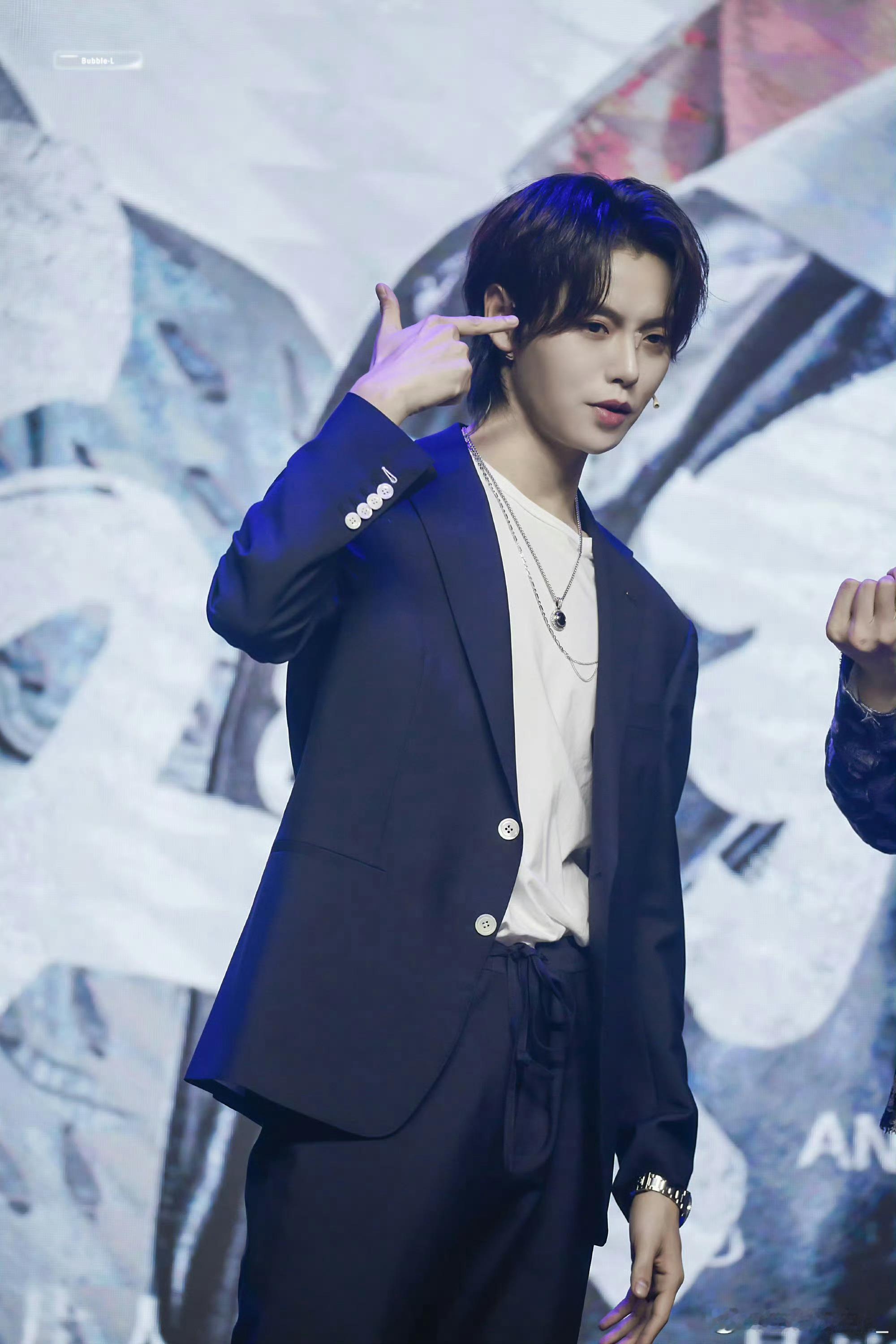 你是我疲惫生活中的希望与糖  (今日周三，别忘了 超话福袋哦~) 