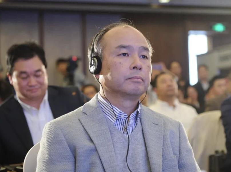 孙正义的软银集团以OpenAI股权质押获百亿美元贷款，加码AI投资布局。
8月6