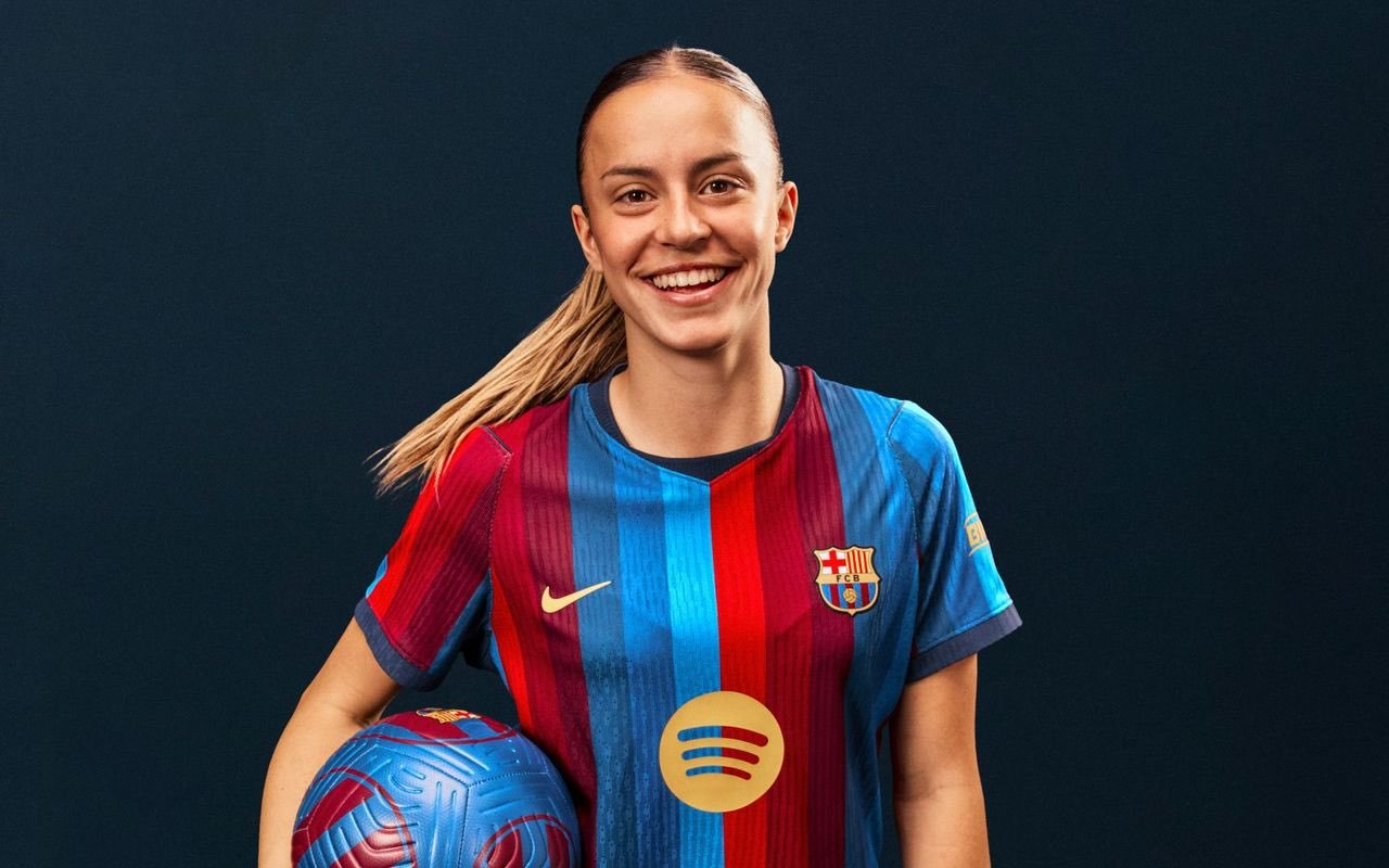 巴薩2026/27賽季主場球衣🔵🔴👕新球衣將首次採用受高迪建築啟發的全新字