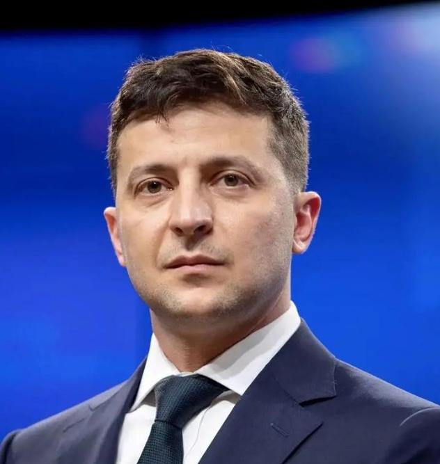 里海成战场！
乌军炸掉俄三大钻井平台，
太狠了！


乌克兰这次动手，
没给俄罗