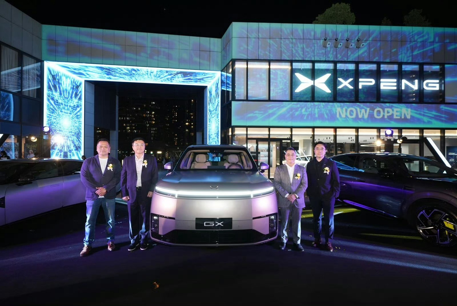 小鹏全新AI科技体验展厅落地香港启德AIRSIDE啦✨小鹏GX、全新P7、小鹏M