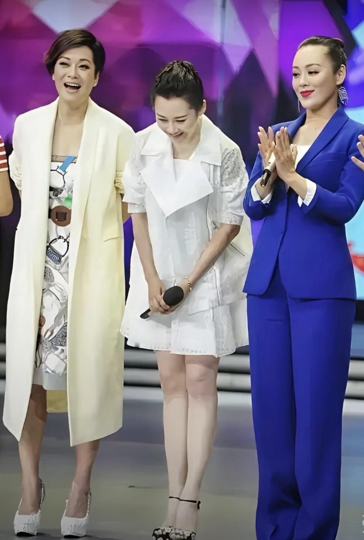 许晴的人气来自颜值、演技与极具辨识度的性格，喜欢她的人与质疑她的人两极分化，欣赏