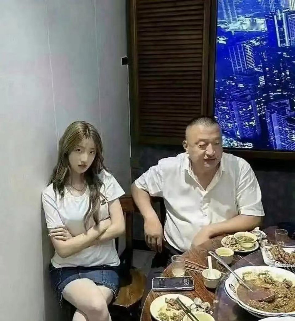 基因的强大，简直一模一样啊。 