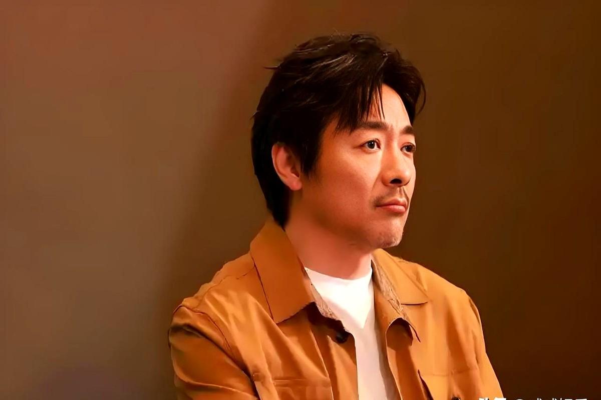 这次金鸡奖的变故让人不禁想问：影视圈的“底线”到底在哪里？

一边是演员祖峰因提