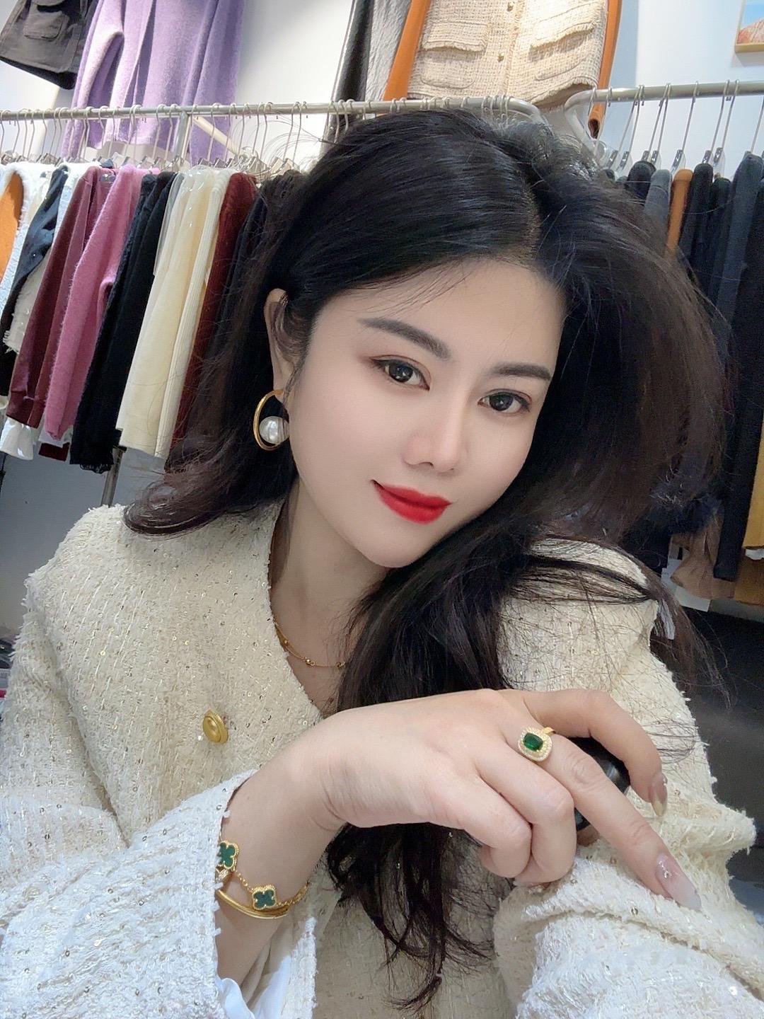 忙的时候是女汉子，闲的时候是小女人