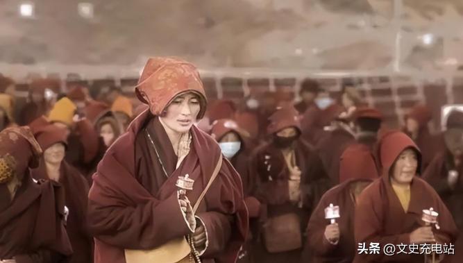 中国最大的尼姑庵——亚青寺，有2万多名女性在此苦修，这里有一个死规定：天黑之后，