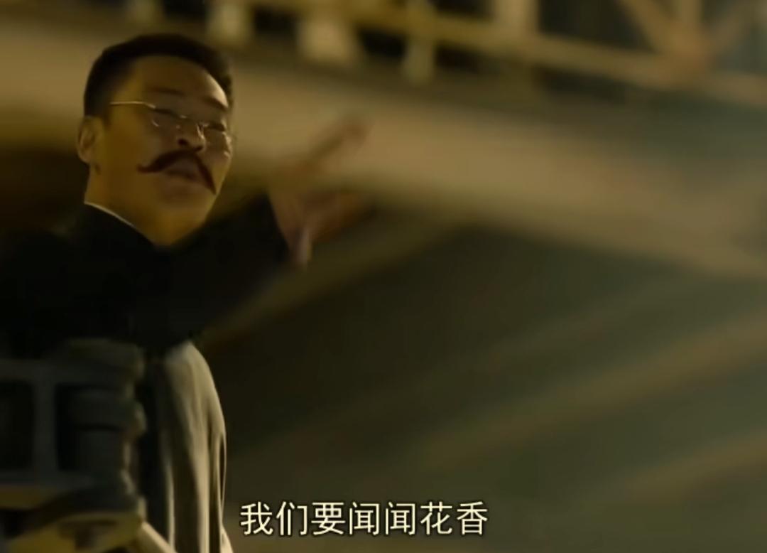 李大钊当年集会号召工人争取8小时工作制，他说:我们厌恶了这长时间的劳动，最后只能