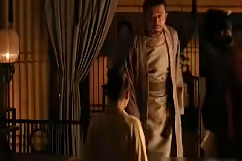 重刷《知否》才看懂，盛纮对墨兰和如兰的双标，根本不是偏心。

同样是跟梁家搞到一