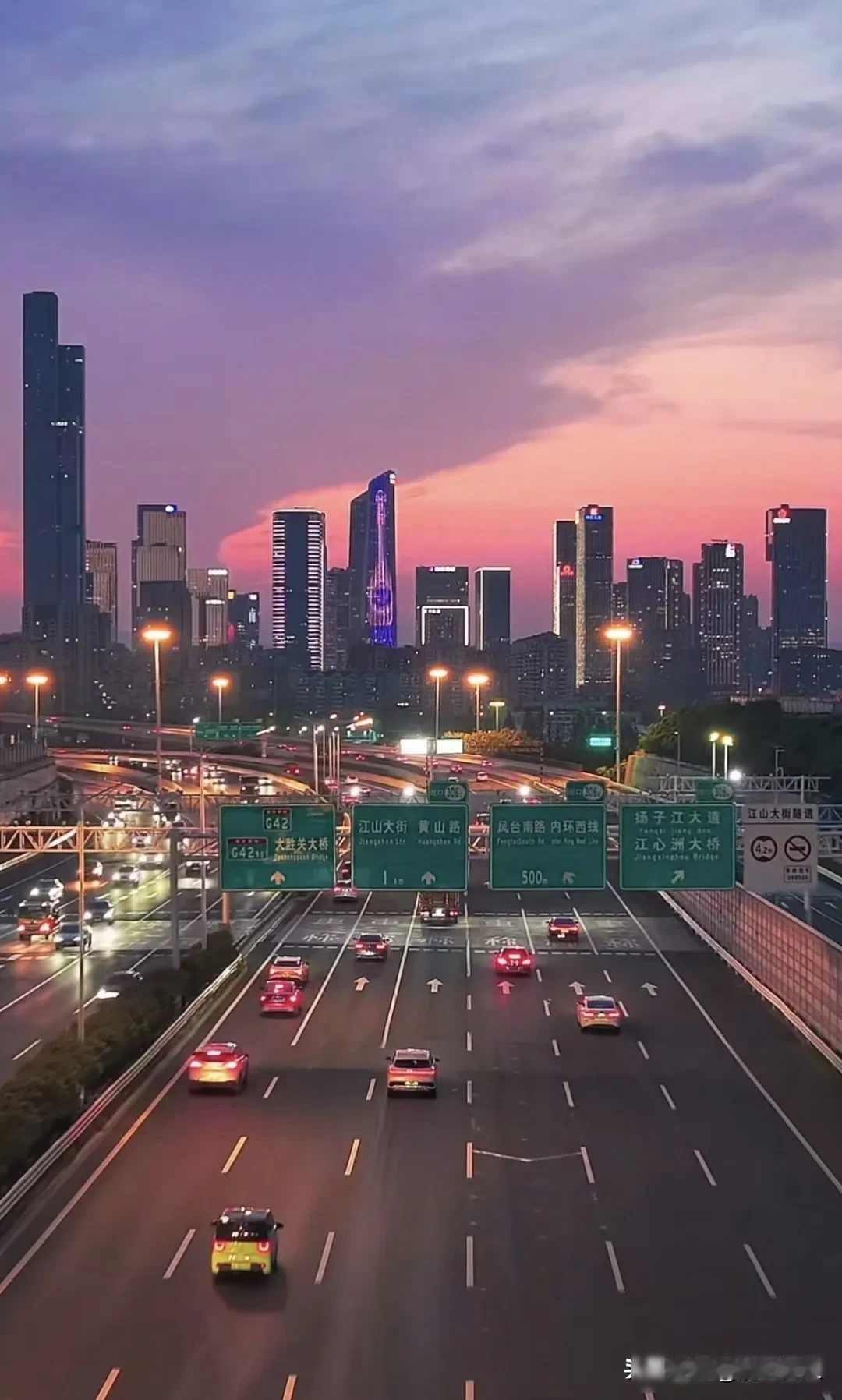 江苏GDP超韩国，韩网炸锅，谁在悄悄改写经济剧本？

2024年，江苏的经济总量