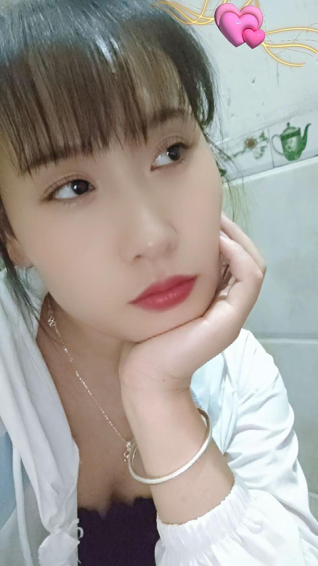 免费的东西，没人会珍惜，包括你的善良和真诚。成年人的世界，是深夜疗伤，清晨赶路痛