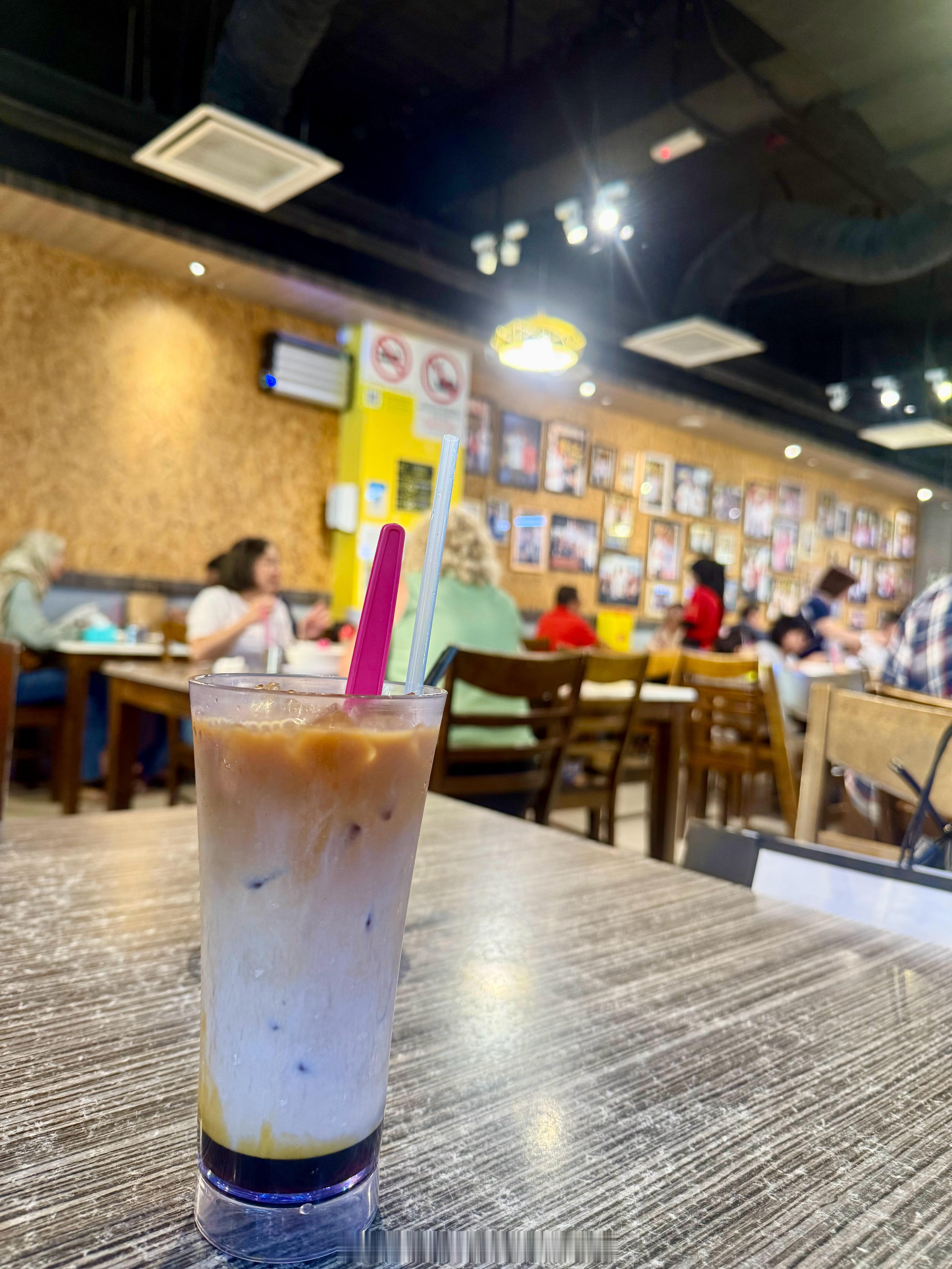 一些当地海鲜喝奶茶2026年第一杯敬老己 马来西亚·加雅街