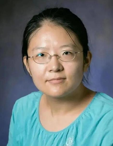广州一女教授在985任教3年，每次课上都没几个人上课，最终因考核不过惨遭辞退，万
