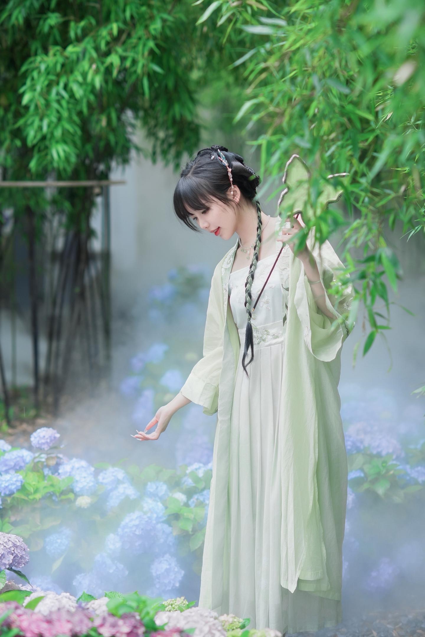 落款是无尽夏。小暑入夏 今天是小暑哦