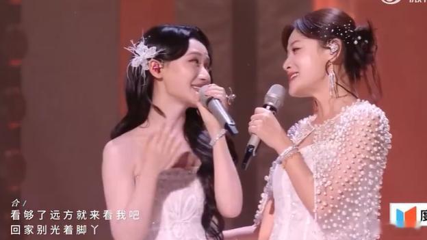 侯宇表情管理侯宇把老旦刻在骨子里了 侯宇的表情管理太绝了，沉稳又有气场，老旦韵味